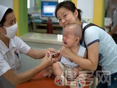 體弱寶寶接種疫苗宜選“滅活”的 
