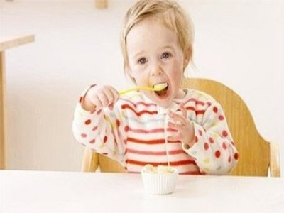 【寶寶照顧】寶寶飲食要警惕燕麥雜糧粥！