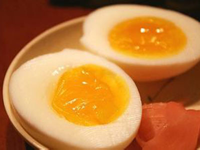 雞蛋的營養 寶寶不宜吃半熟雞蛋