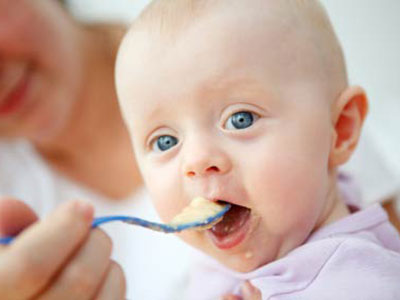 嬰兒添加輔食後要警惕的飲食誤區