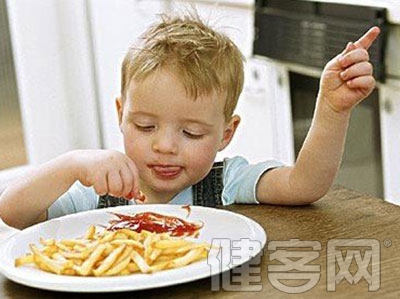 損害孩子大腦智力的四種食物