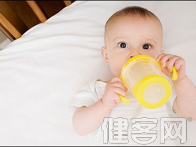 新生兒吃奶粉上火常見問題解答