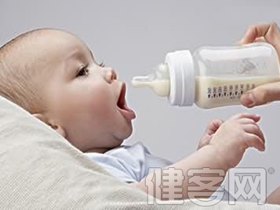 嬰兒母乳喂養斷奶的時機