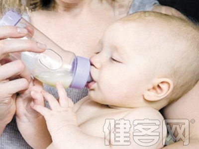 奶粉喂養寶寶易患代謝疾病