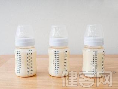 母乳不足，寶寶為什麼不能喝鮮奶？
