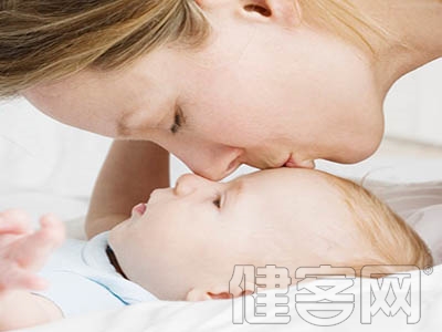 母乳喂養寶寶如何補充維生素