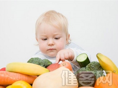 寶寶4個月就吃輔食太心急