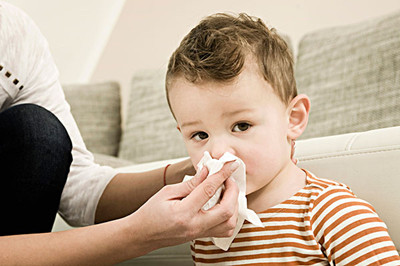 小兒感冒是怎麼引起的？