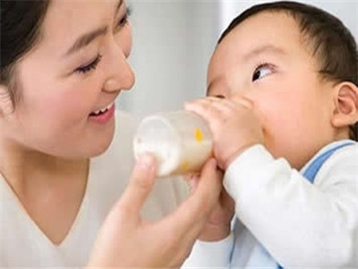 秋季預防感冒喝茶葉生姜飲