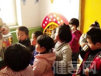 提前給孩子吃板藍根防感冒？ 預防效果微乎其微 