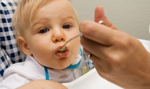 寶寶腹瀉要禁食嗎 媽媽必知的喂養方法