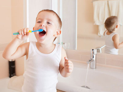 寶寶蛀牙 因爸媽教錯刷牙方法？