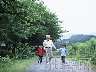 警惕帶寶寶出游乘車9意外