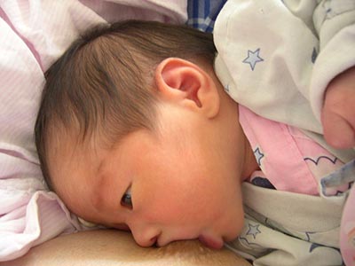 寶寶睡覺時張口呼吸為什麼？
