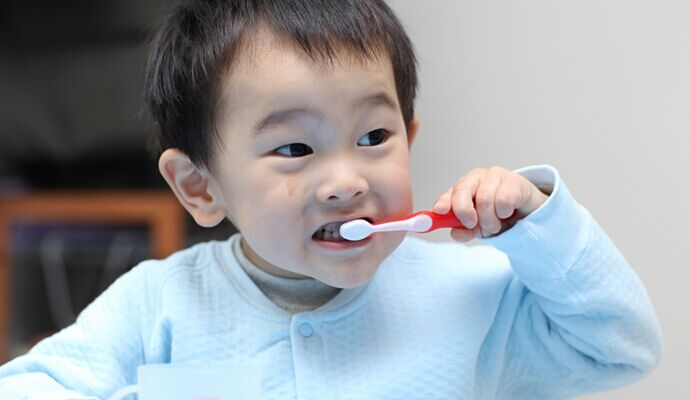 孩子牙齒脆弱！6個方法預防牙痛