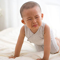 寶寶咳嗽可能預示著肺炎，媽媽該如何判斷？