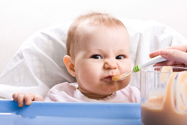 六個月的寶寶不吃輔食的20個原因