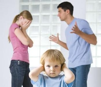 當心不良情緒影響寶寶心理發育