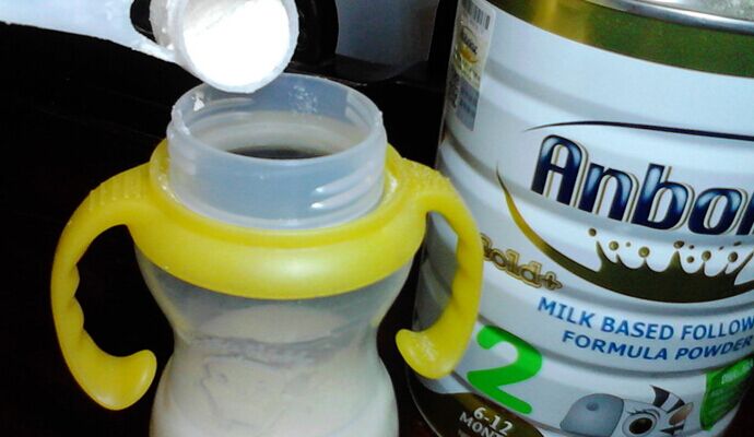 給新生兒喂養奶粉 哪些細節需要注意的？