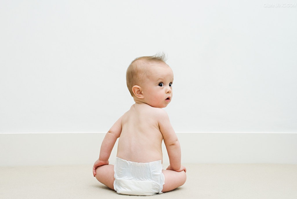 手把手教你給寶寶選擇使用紙尿褲