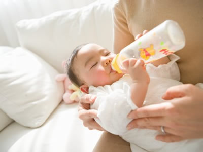 職業媽媽工作了怎樣喂養寶寶母乳