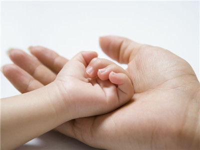 母乳喂養可有效預防寶寶腹瀉