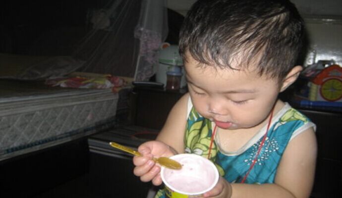你造嗎？寶寶喝酸奶補鈣效果更好