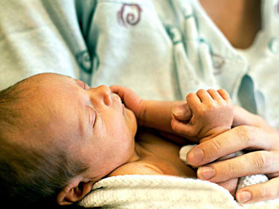 新生兒臍部流水父母要高度警惕