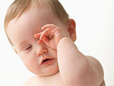 寶寶最近頻繁眨眼？警惕六種小兒疾病