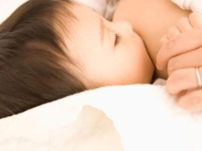 6月齡前放棄母乳喂養對寶寶健康不利