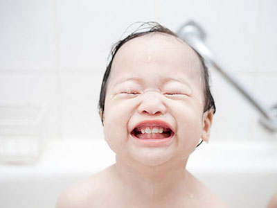 寶寶長痱子別用涼水洗澡
