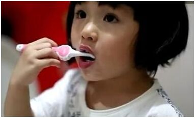 寶寶在不同階段牙膏的正確使用