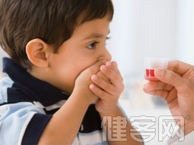 痱子和濕疹的區別 0-1歲寶寶長痱子與濕疹的區別