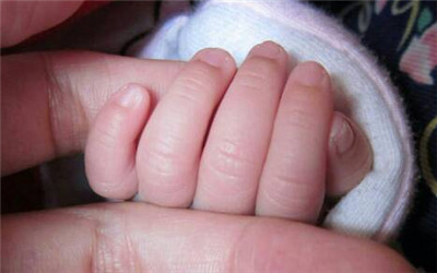 新生寶寶的“手語”，你能看懂多少？