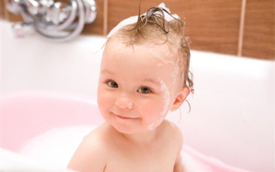 洗澡大學問：新生兒洗澡五種問題