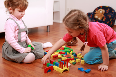 心理學家表示：簡單“玩”能幫助孩子建立自尊