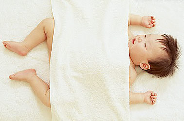 過度護理不利於孩子的深度睡眠