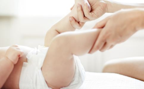 寶寶發燒 寶寶發燒注意什麼 寶寶怎麼退燒