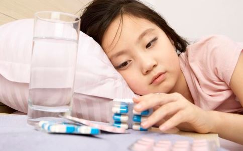 小兒感冒 感冒藥 退燒藥 抗生素 維生素 成人感冒藥