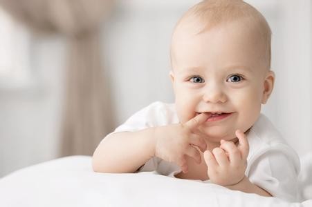 寶寶肺炎的早期有哪些症狀